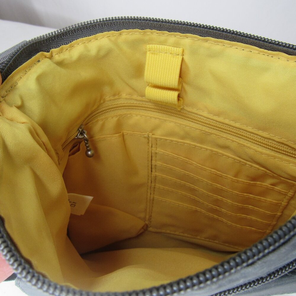 Baggallini Gray Crossbody Travel Bag - Picture 5 of 7